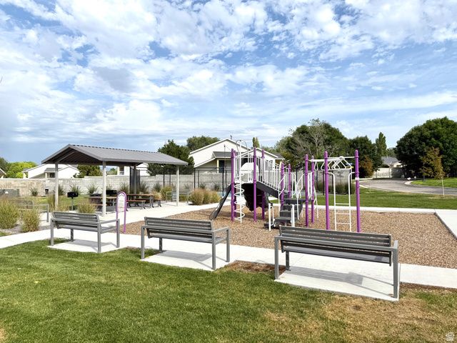 8268 W JOSHUA TREE LN, Magna, UT 84044