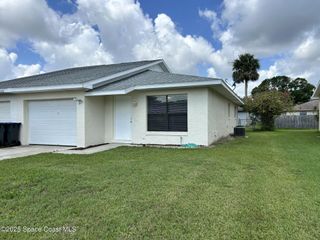 22 E Towne Place, Titusville, FL 32796