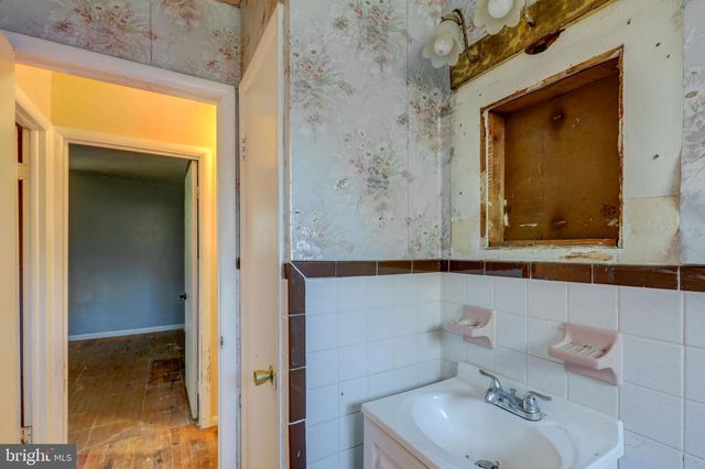 105 GARFIELD AVE, Norwood, PA 19074