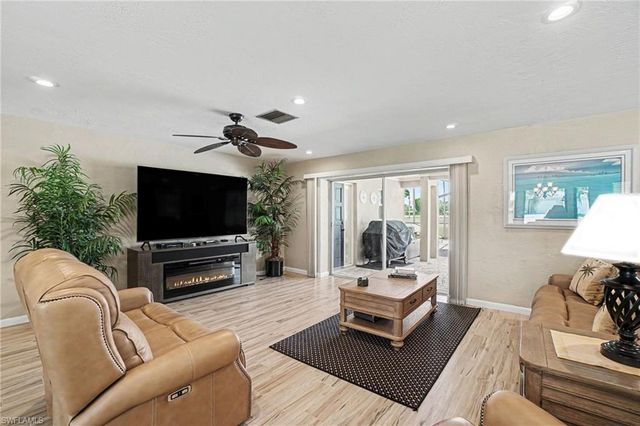 1493 Tredegar DR, Fort Myers, FL 33919
