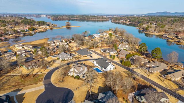 117 Arkota Shores Place, Hot Springs, AR 71913