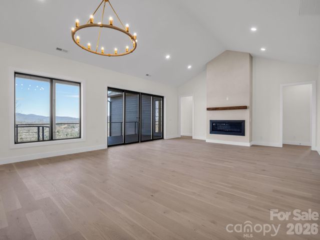 90 Summit Hill Road, Hendersonville, NC 28791