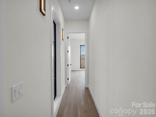 90 Summit Hill Road, Hendersonville, NC 28791