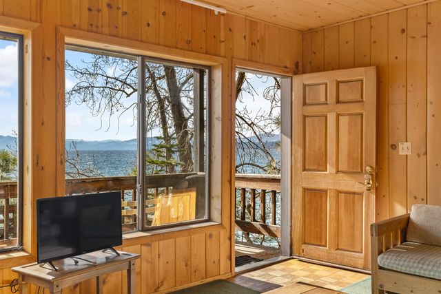 7276 North Lake Boulevard, Tahoe Vista, CA 96148
