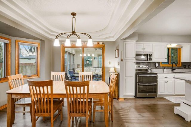 321 Lakeview ROAD, South Milwaukee, WI 53172