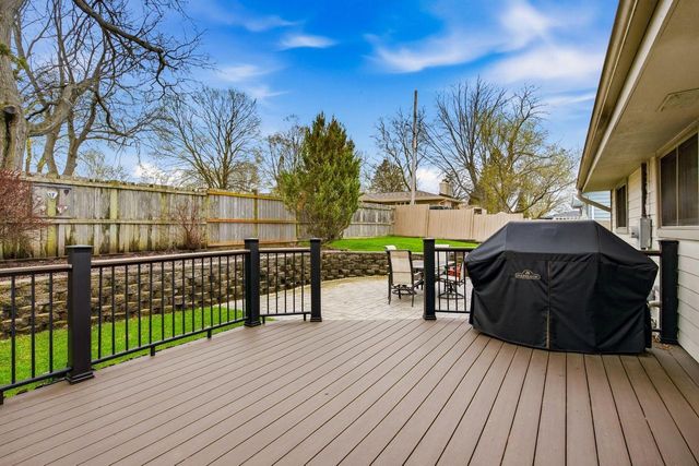 321 Lakeview ROAD, South Milwaukee, WI 53172