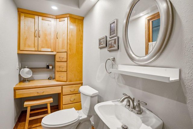 321 Lakeview ROAD, South Milwaukee, WI 53172