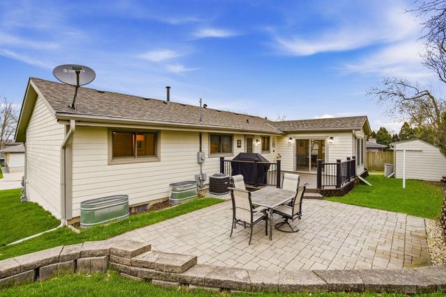 321 Lakeview ROAD, South Milwaukee, WI 53172