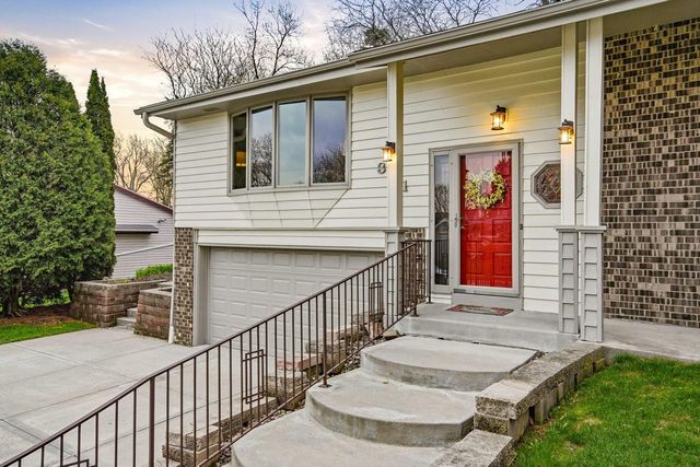 321 Lakeview ROAD, South Milwaukee, WI 53172