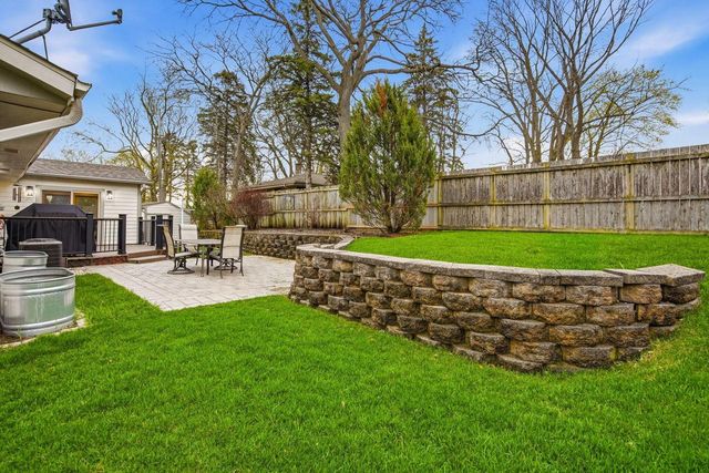 321 Lakeview ROAD, South Milwaukee, WI 53172