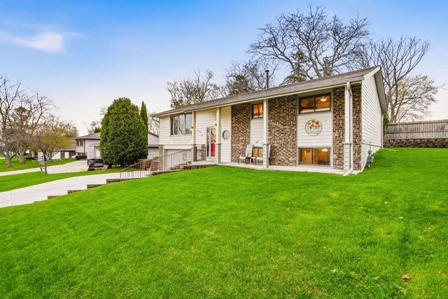 321 Lakeview ROAD, South Milwaukee, WI 53172