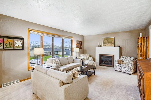 321 Lakeview ROAD, South Milwaukee, WI 53172
