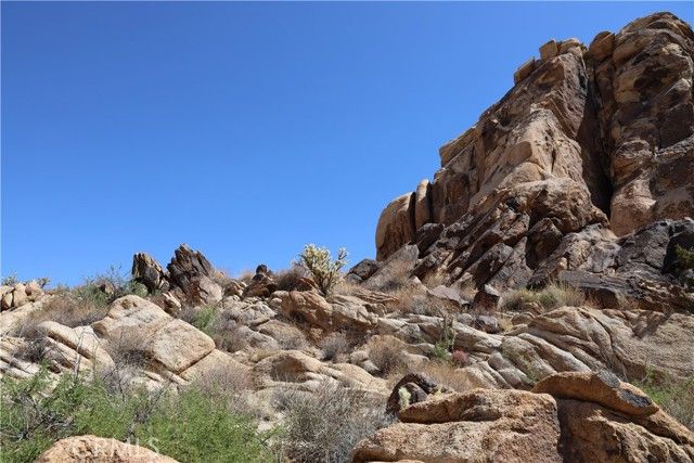 62070 Easterly Place, Joshua Tree, CA 92252