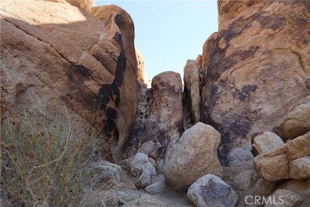 62070 Easterly Place, Joshua Tree, CA 92252