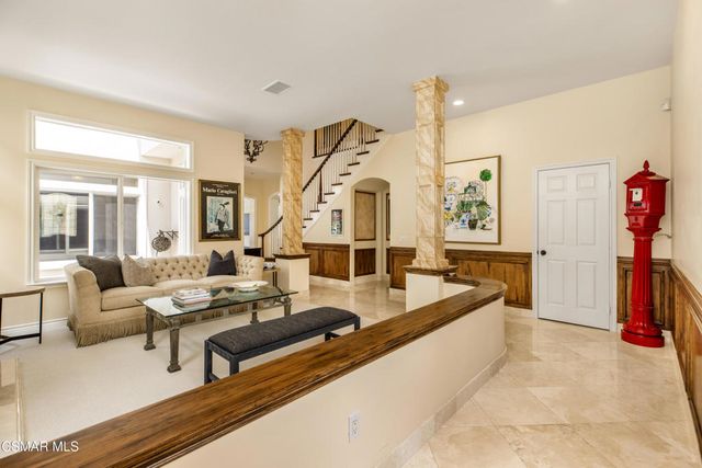 961 Alexandra Court, Oak Park, CA 91377