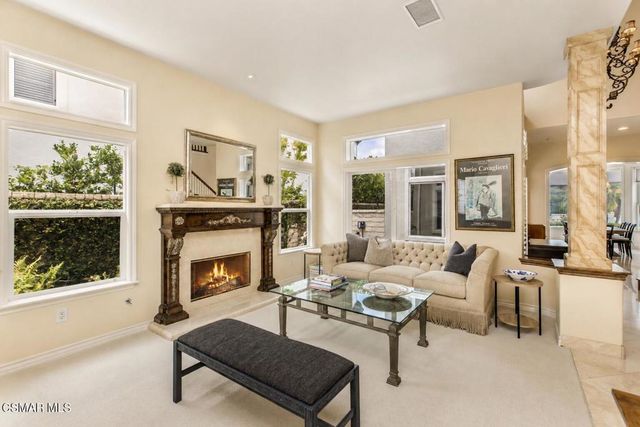 961 Alexandra Court, Oak Park, CA 91377