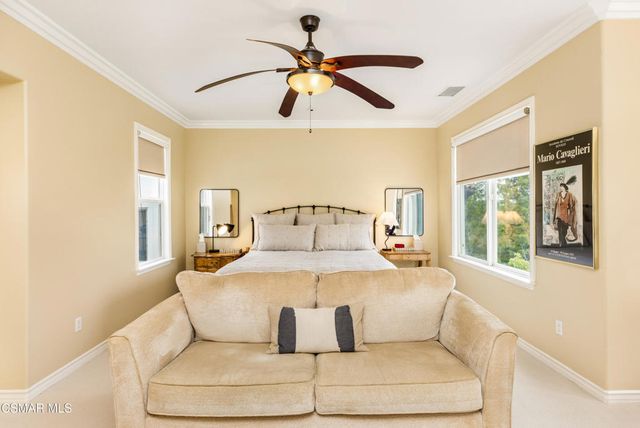 961 Alexandra Court, Oak Park, CA 91377