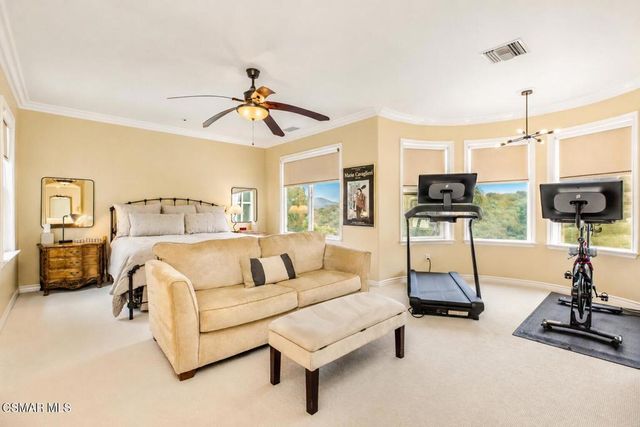 961 Alexandra Court, Oak Park, CA 91377