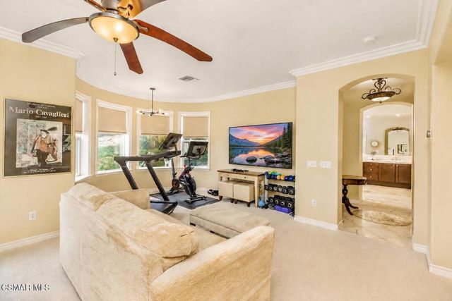 961 Alexandra Court, Oak Park, CA 91377