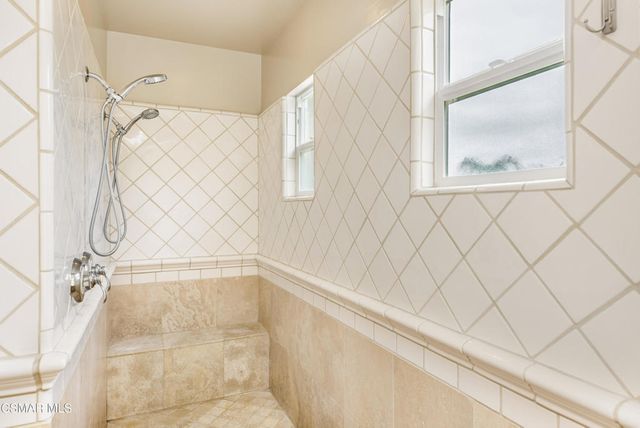 961 Alexandra Court, Oak Park, CA 91377