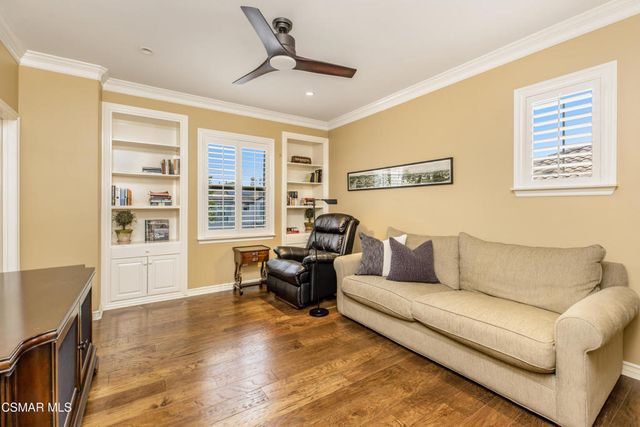 961 Alexandra Court, Oak Park, CA 91377