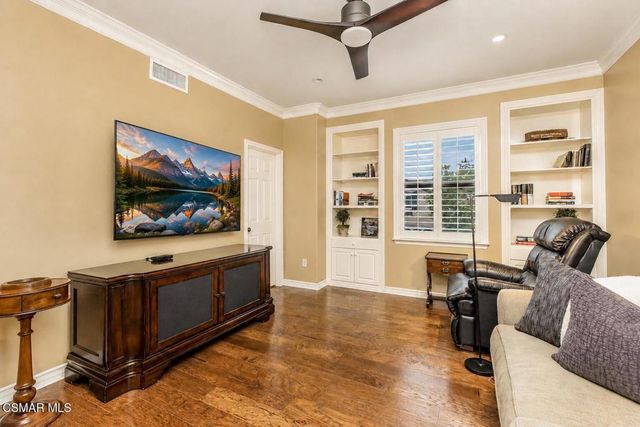961 Alexandra Court, Oak Park, CA 91377