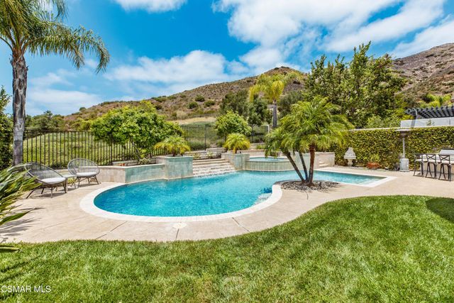 961 Alexandra Court, Oak Park, CA 91377