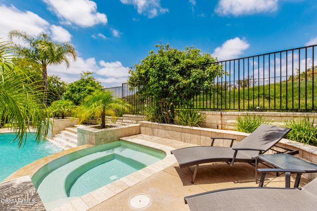 961 Alexandra Court, Oak Park, CA 91377