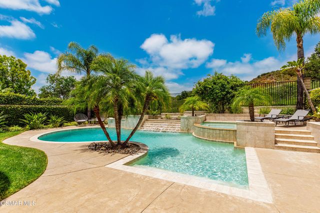 961 Alexandra Court, Oak Park, CA 91377