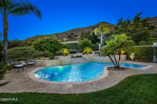 961 Alexandra Court, Oak Park, CA 91377