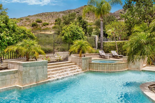 961 Alexandra Court, Oak Park, CA 91377