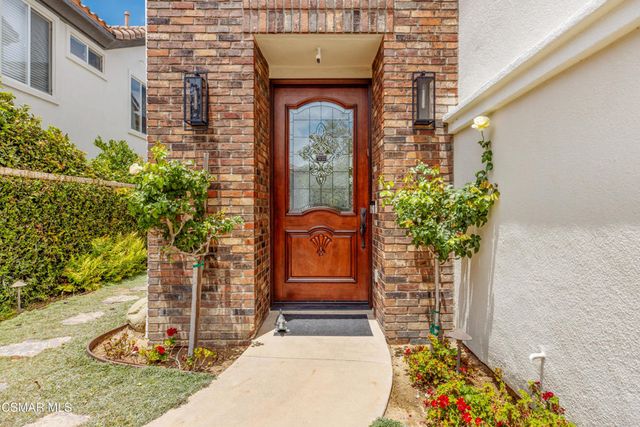 961 Alexandra Court, Oak Park, CA 91377