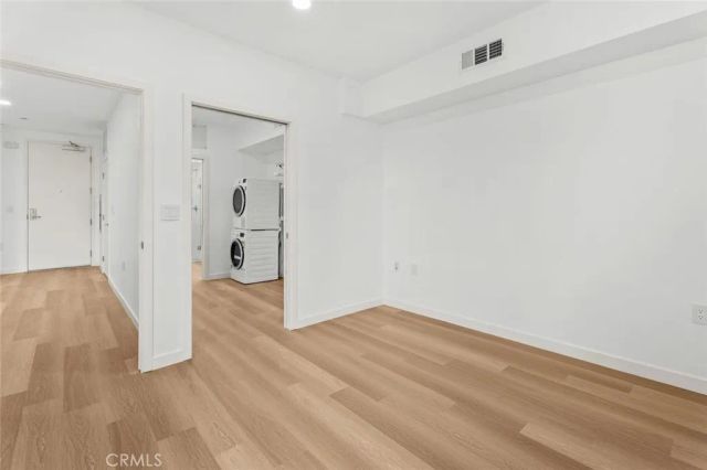 1233 Dunsmuir Avenue 204, Los Angeles, CA 90019