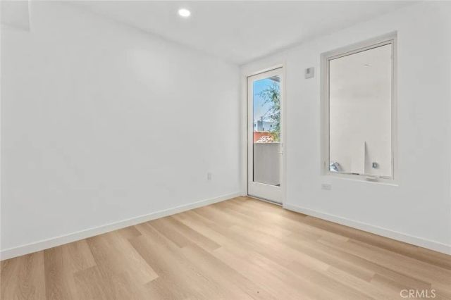 1233 Dunsmuir Avenue 204, Los Angeles, CA 90019