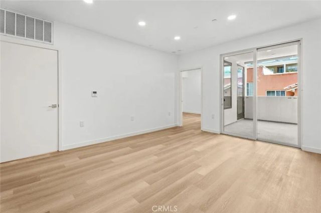 1233 Dunsmuir Avenue 204, Los Angeles, CA 90019