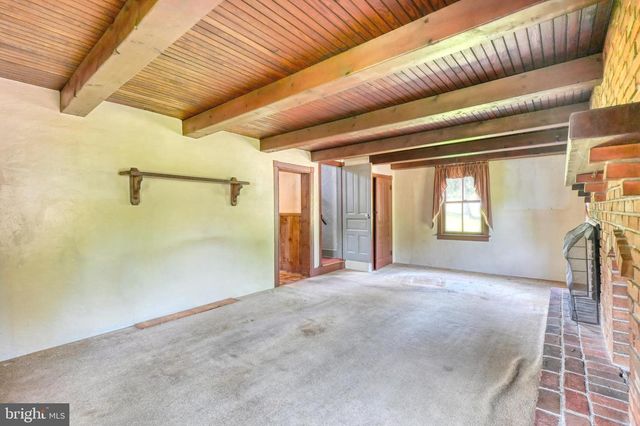 363 N GALEN HALL RD, Wernersville, PA 19565