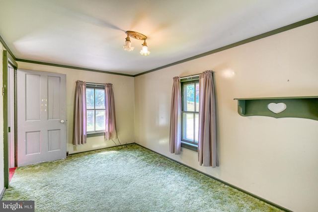 363 N GALEN HALL RD, Wernersville, PA 19565