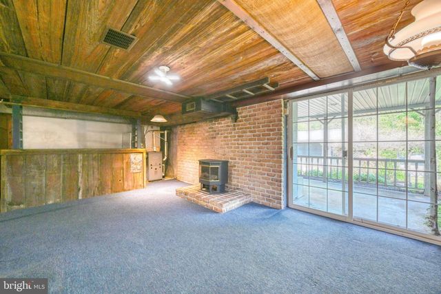363 N GALEN HALL RD, Wernersville, PA 19565