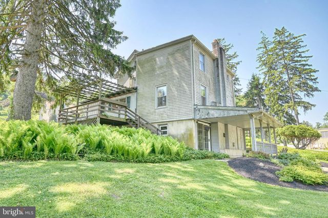363 N GALEN HALL RD, Wernersville, PA 19565