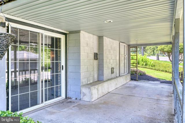 363 N GALEN HALL RD, Wernersville, PA 19565