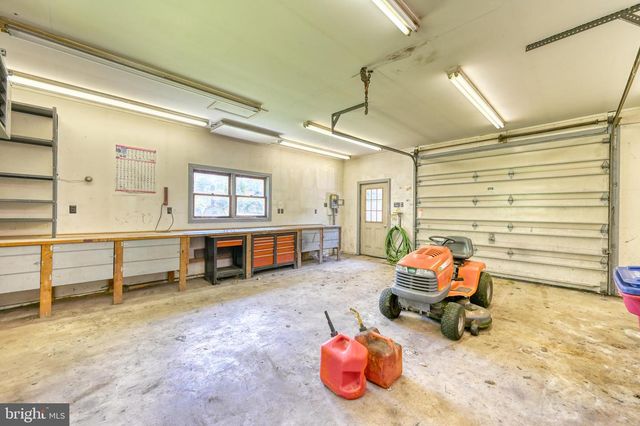363 N GALEN HALL RD, Wernersville, PA 19565