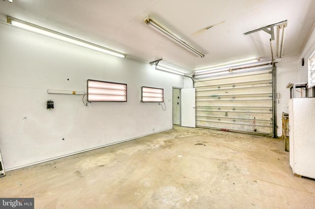 363 N GALEN HALL RD, Wernersville, PA 19565