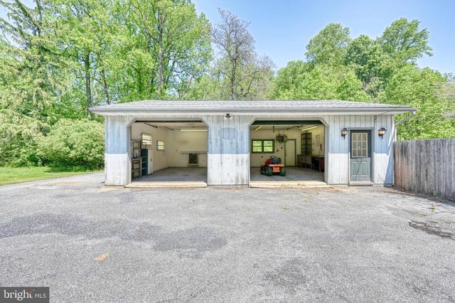 363 N GALEN HALL RD, Wernersville, PA 19565