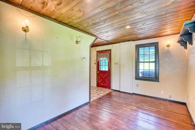 363 N GALEN HALL RD, Wernersville, PA 19565