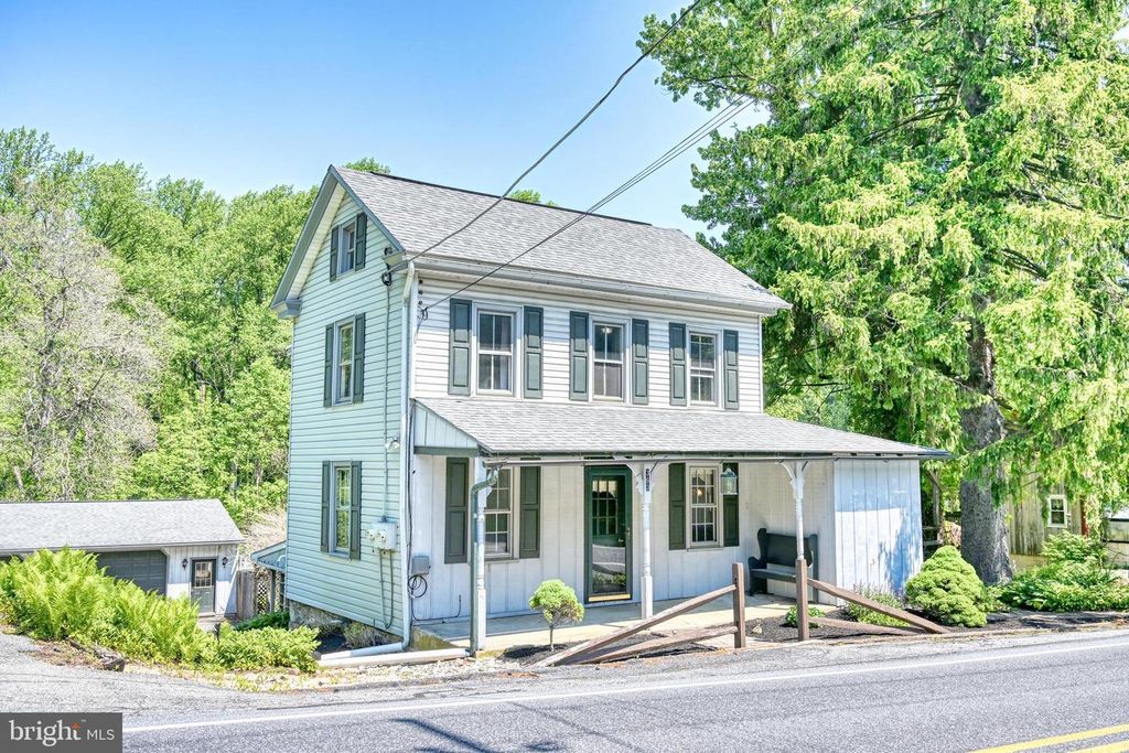 363 N GALEN HALL RD, Wernersville, PA 19565
