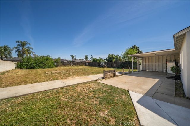 7499 Olive Tree Lane, Highland, CA 92346