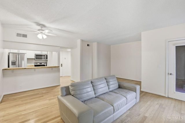 2121 Sutton Avenue, Cincinnati, OH 45230