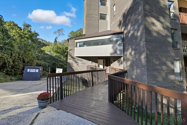 2121 Sutton Avenue, Cincinnati, OH 45230