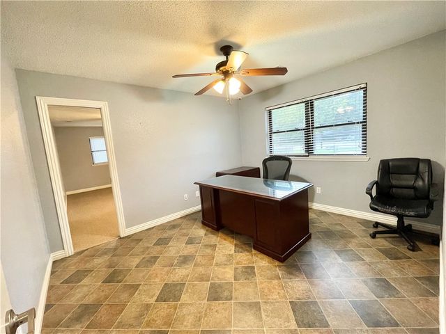 1801 W Huntsville Avenue, Springdale, AR 72762