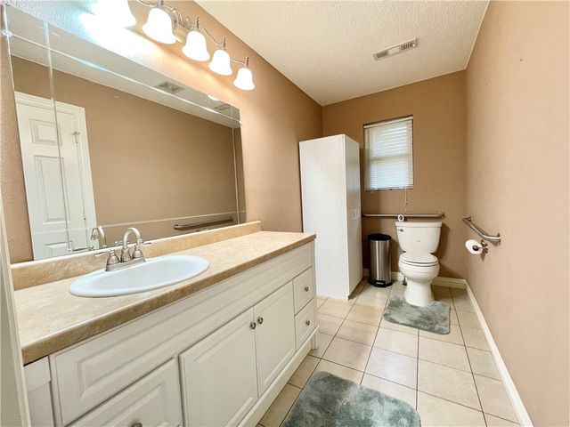 1801 W Huntsville Avenue, Springdale, AR 72762